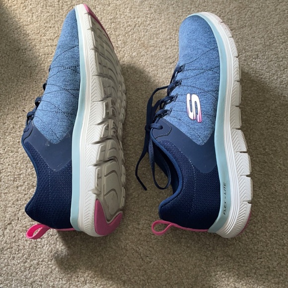 Sketchers sneakers - Picture 2 of 4